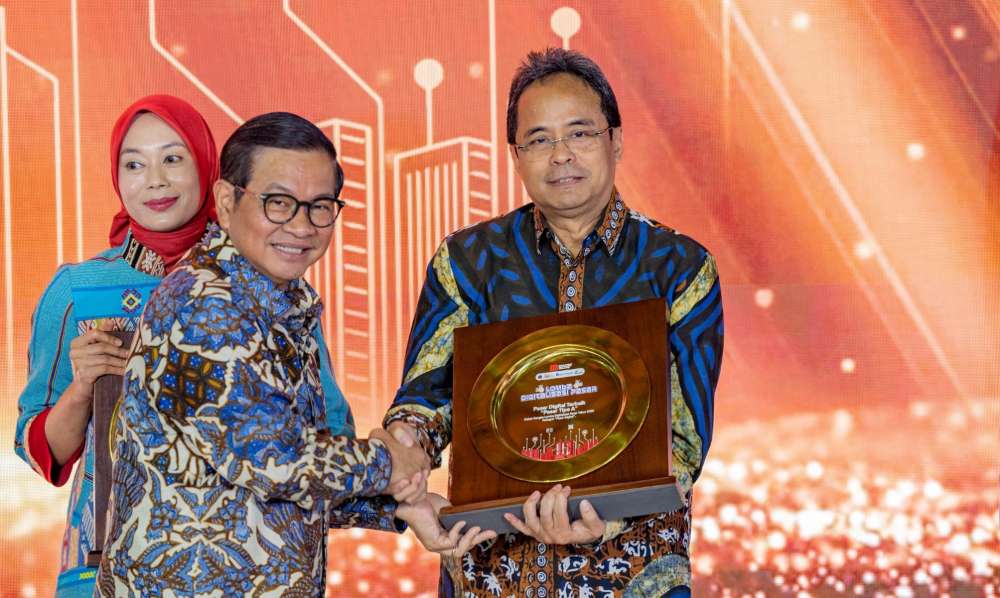 Bank Jakarta raih penghargaan Mitra Perbankan dan Mitra Bank Literasi Keuangan